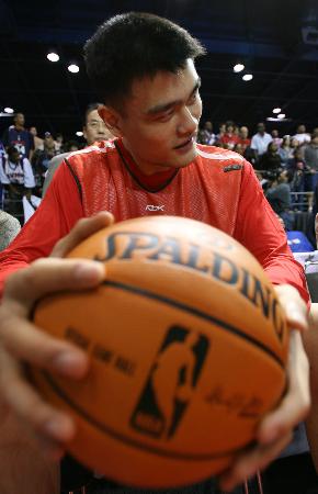 欧洲杯裁判安排引争议，焦点战主裁遭质疑（欧洲杯裁判指派惹争议，重磅对决主哨备受质疑）