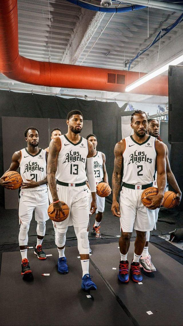 英超第14轮综述：利物浦平局+切尔西爆冷，阿森纳5分领先稳居榜首（英超第14轮：利物浦战平、切尔西爆冷失利，阿森纳以5分优势领跑）